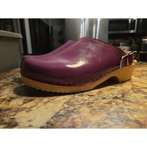 Cape Clogs Purple Patent Leather Size 40 (9-9.5w) Concert, Festival, Summer,...